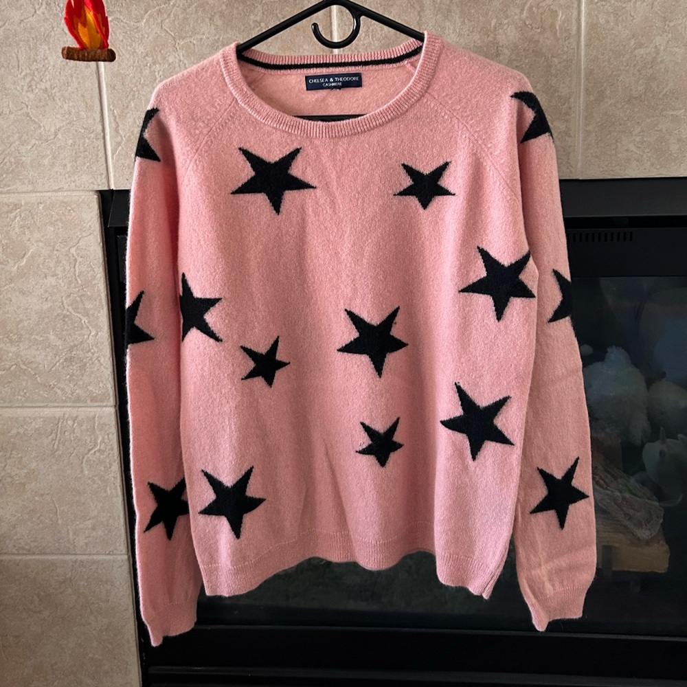 Chelsea & Theodore Pink Crewneck Sweater with Black Stars